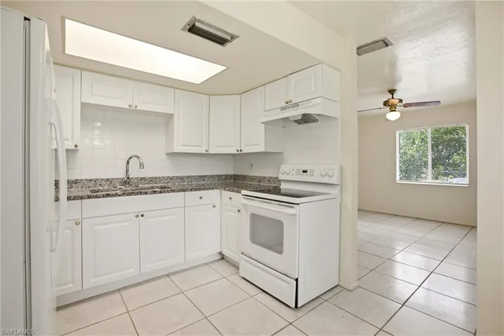 2237 Iris Way, Fort Myers, Florida 33905