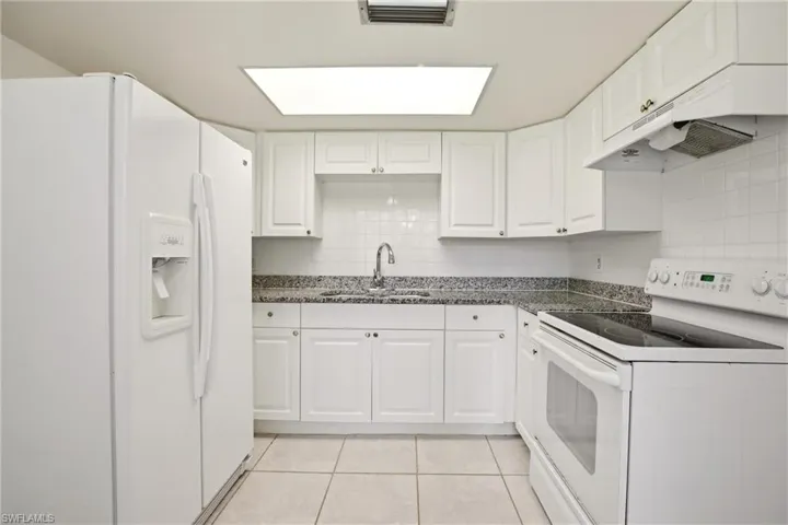 2237 Iris Way, Fort Myers, Florida 33905