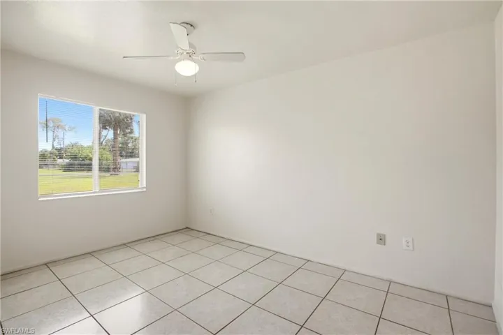 2237 Iris Way, Fort Myers, Florida 33905