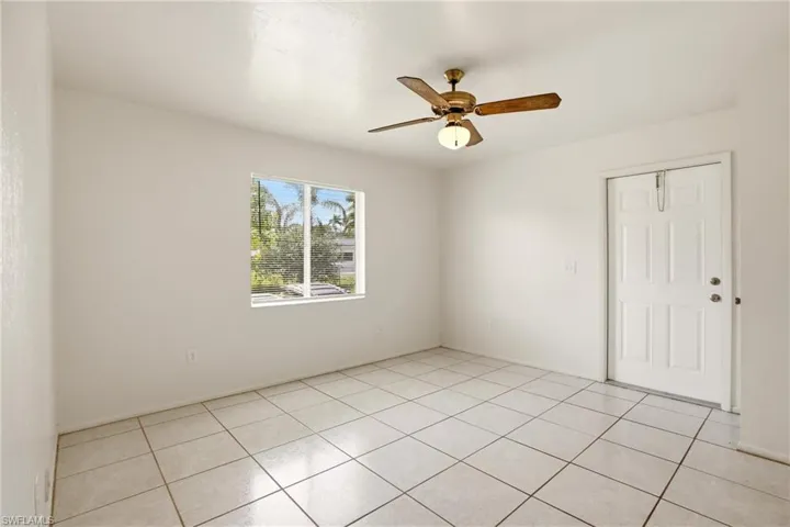 2237 Iris Way, Fort Myers, Florida 33905