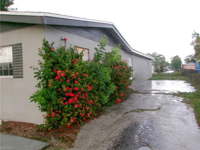 1775 N Markley Ct, Fort Myers, Florida 33916