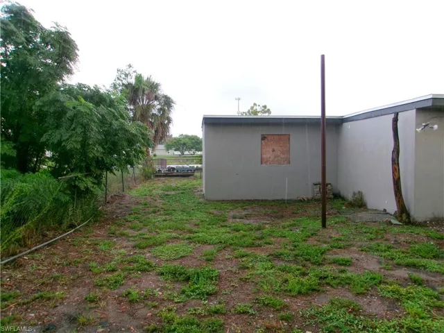1775 N Markley Ct, Fort Myers, Florida 33916