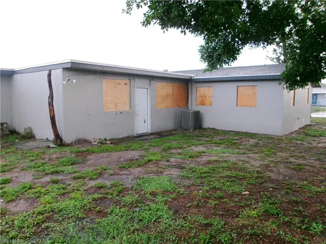 1775 N Markley Ct, Fort Myers, Florida 33916