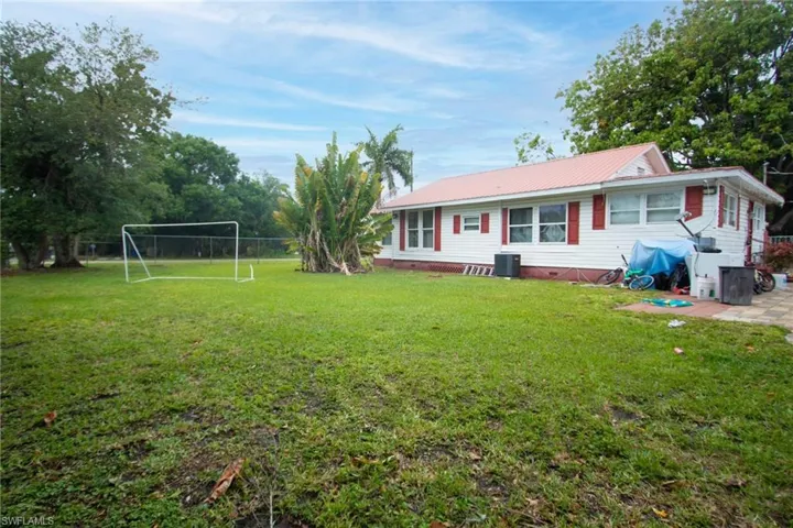 1147  Rose  AVE, Fort Myers, FL 33916