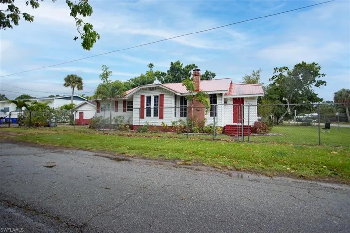1147  Rose  AVE, Fort Myers, FL 33916