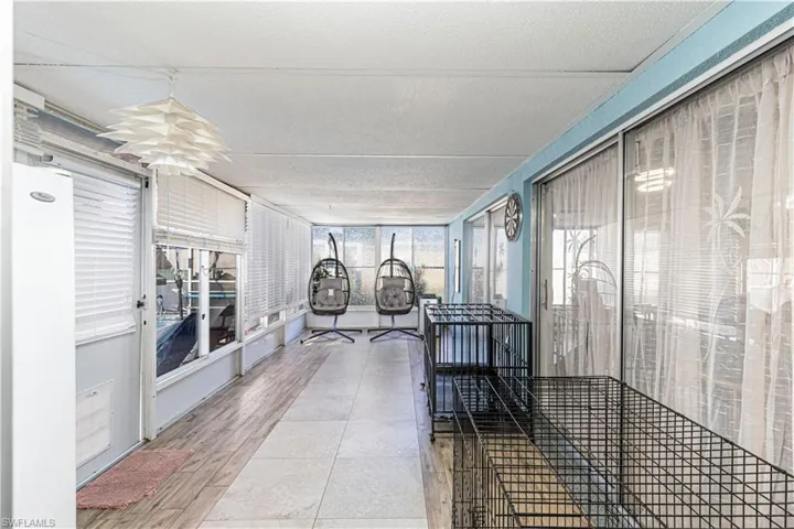 Sunroom with ceiling fan