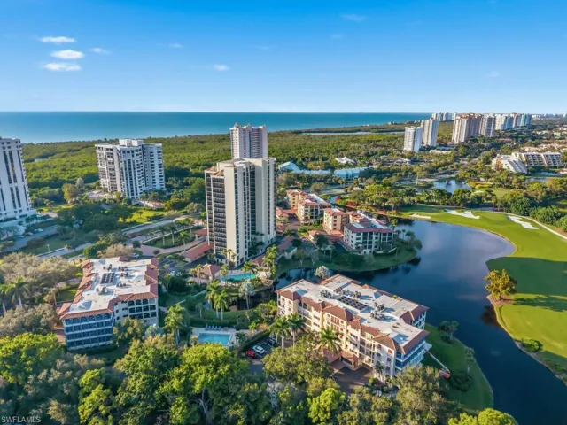 Chateaumere and Pelican Bay