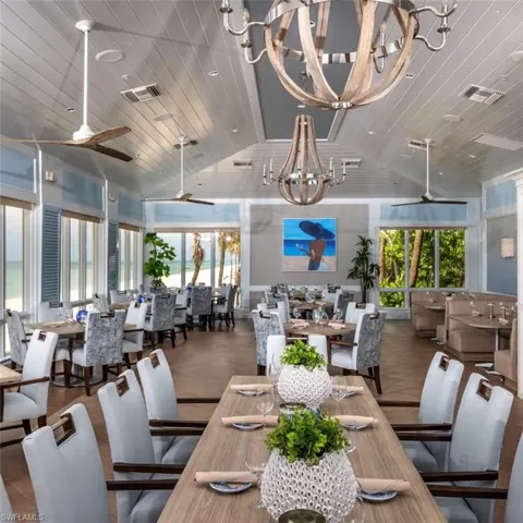 Pelican Bay South Beach Club dining