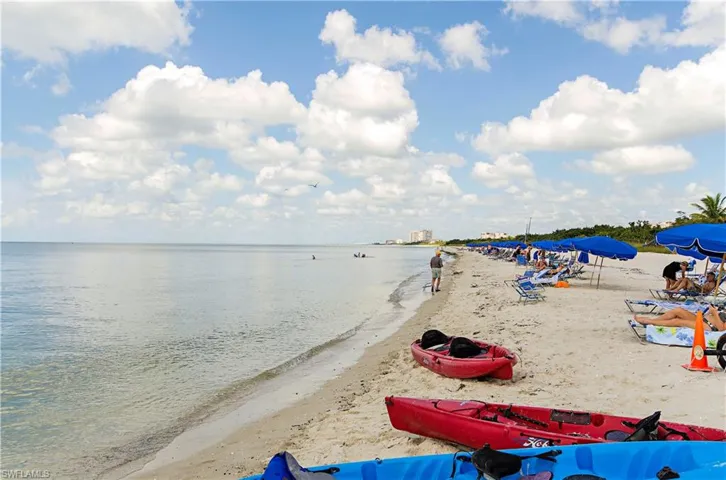 Pelican Bay beach