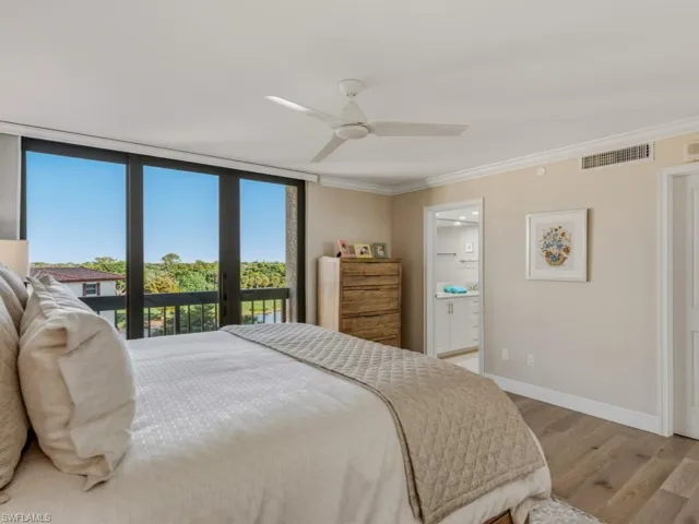 Primary suite with views