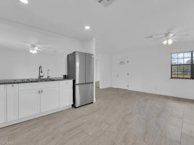 Kitchen w/ Plenty Of Room For Auxiliary Island