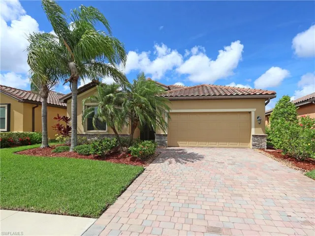 Front view of home