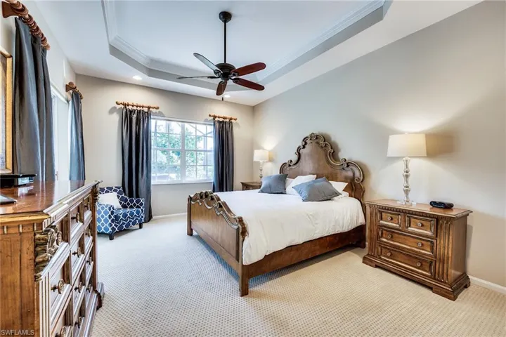 SPACIOUS OWNER'S SUITE WITH TREY CEILING