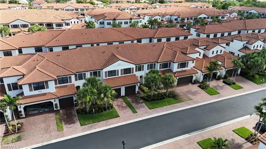 9462  Montebello  WAY, Fort Myers, FL 33908