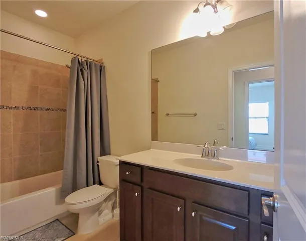 9462  Montebello  WAY, Fort Myers, FL 33908