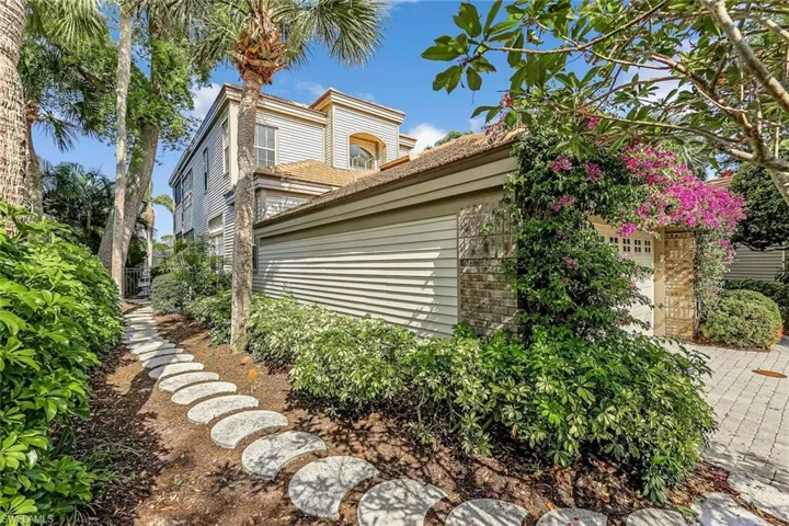 Walk from Front to Back on this beautiful Stepway!
