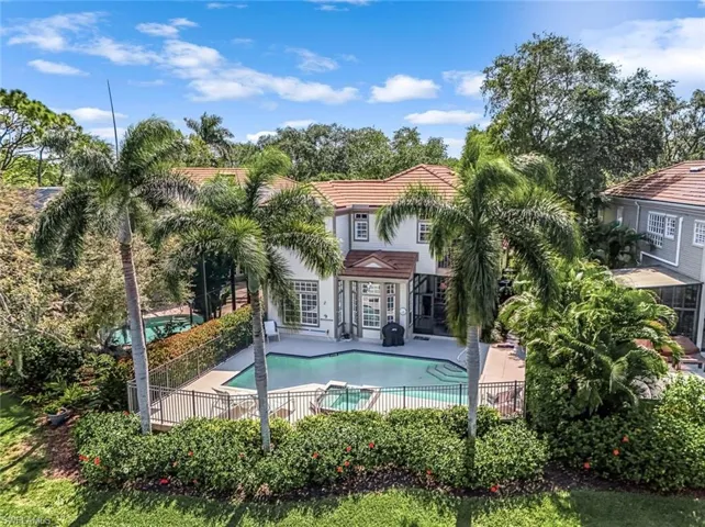 View of the Pool from Above....How Breathtaking is this?