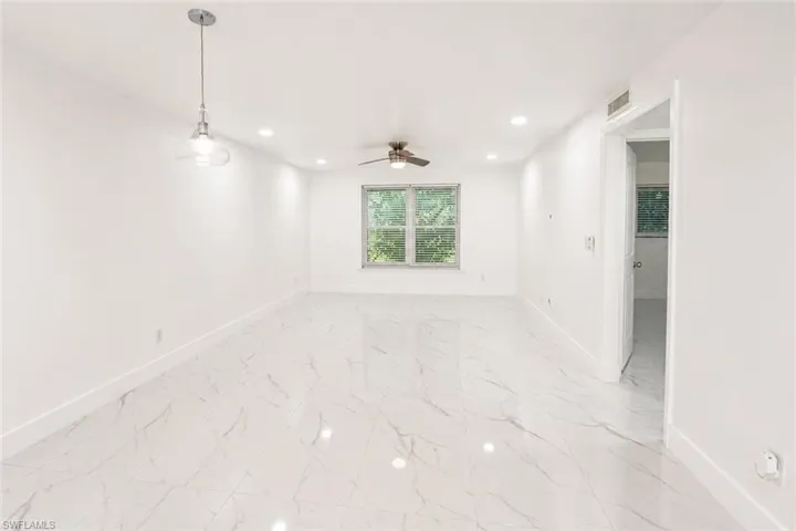 2504 Se 16th Pl 104, Cape Coral, Florida 33904