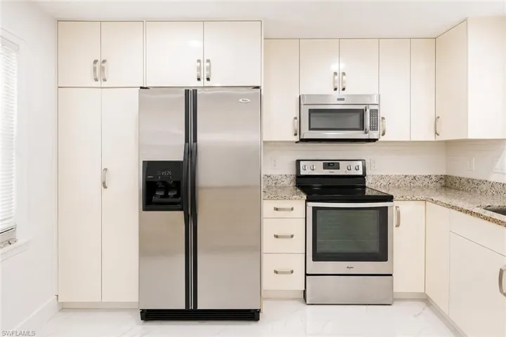 2504 Se 16th Pl 104, Cape Coral, Florida 33904