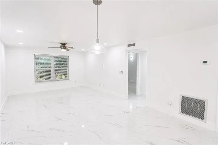 2504 Se 16th Pl 104, Cape Coral, Florida 33904