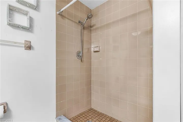 8677 Whispering Pines Dr, St. James City, Florida 33956