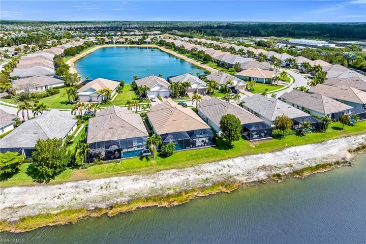 14815  Edgewater  CIR, Naples, FL 34114