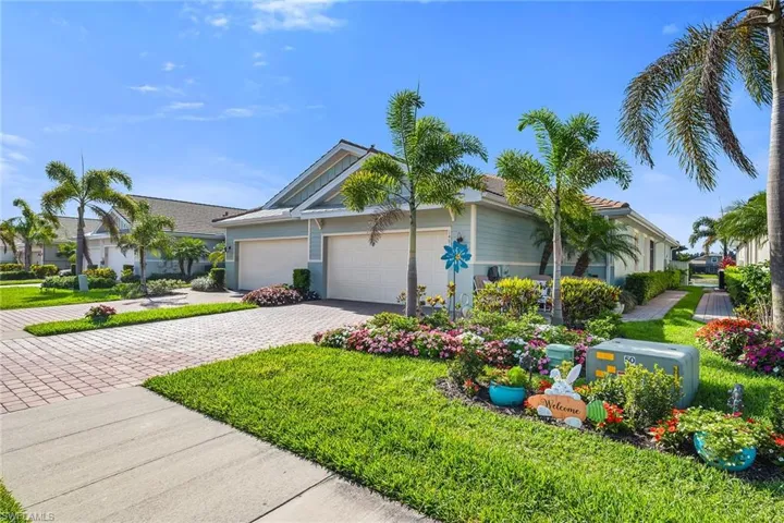 14815  Edgewater  CIR, Naples, FL 34114