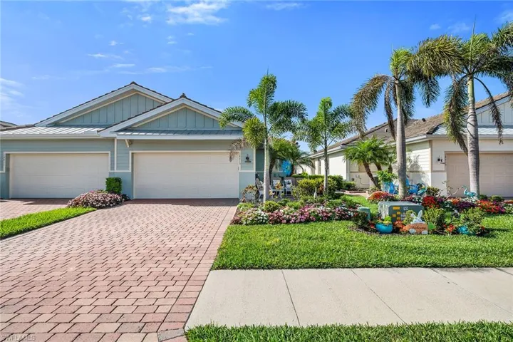 14815  Edgewater  CIR, Naples, FL 34114