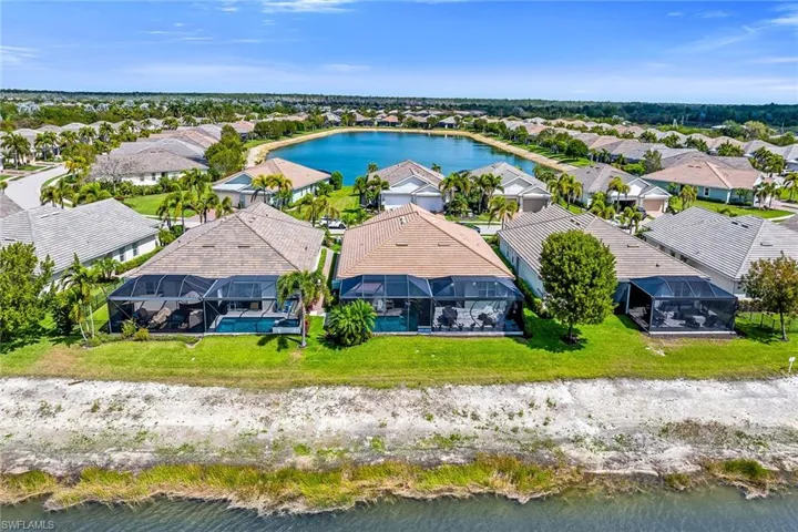 14815  Edgewater  CIR, Naples, FL 34114