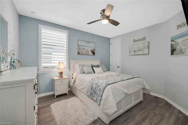 14815  Edgewater  CIR, Naples, FL 34114