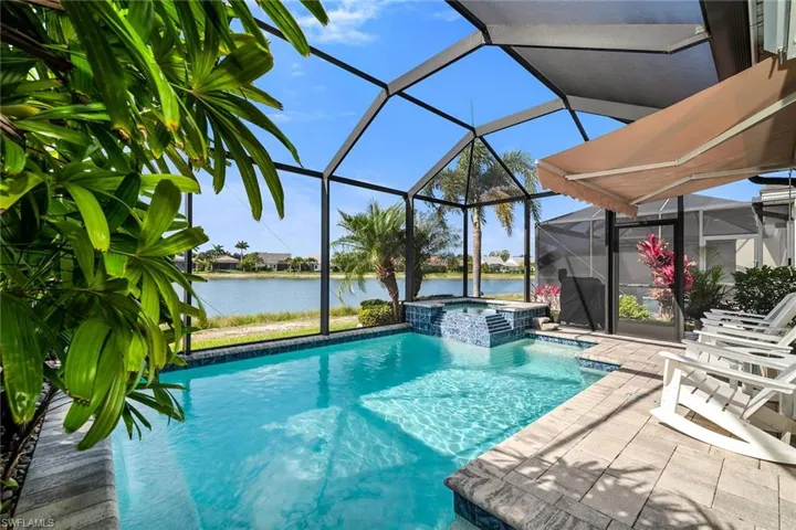 14815  Edgewater  CIR, Naples, FL 34114