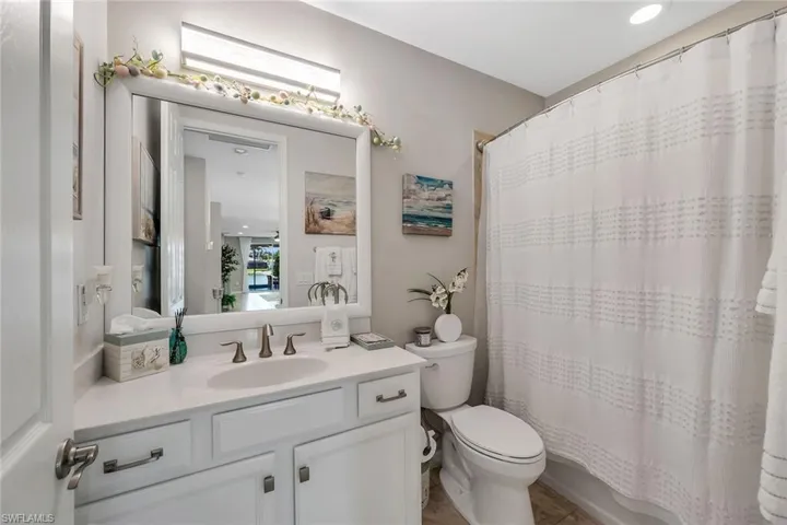 14815  Edgewater  CIR, Naples, FL 34114