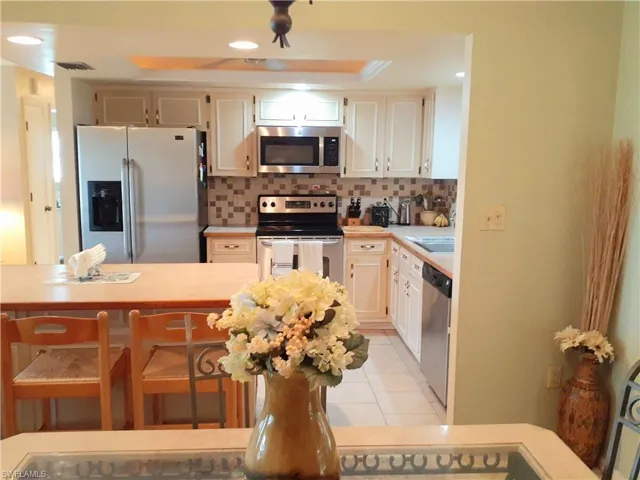838 SE 41st ST, CAPE CORAL FL 33904