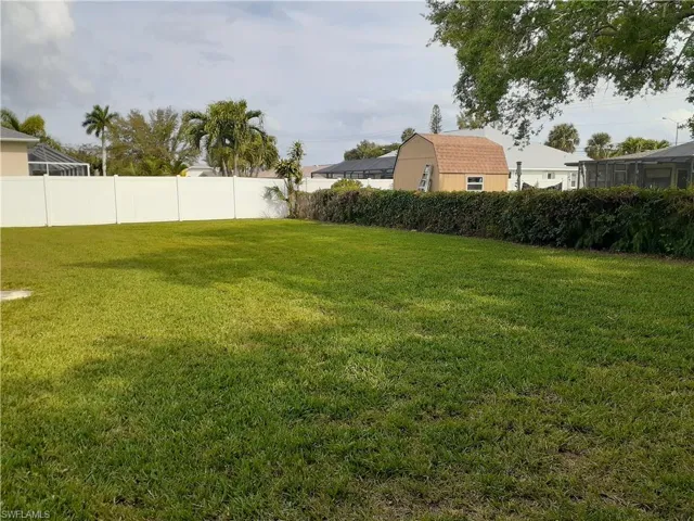 838 SE 41st ST, CAPE CORAL FL 33904
