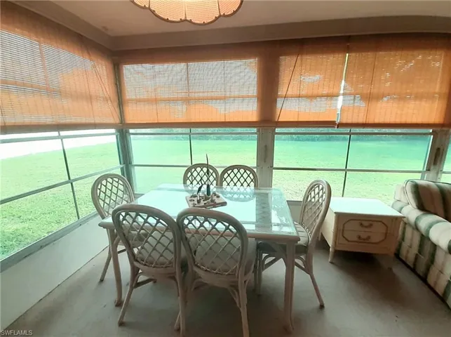 LANIA DINING