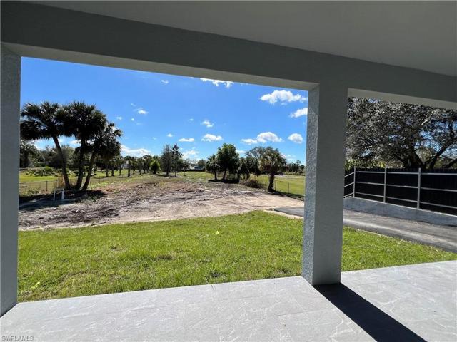 2782 Golden Gate BLVD E, NAPLES FL 34120