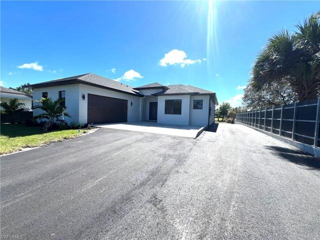 2782 Golden Gate BLVD E, NAPLES FL 34120