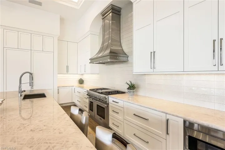 Thermador double ovens and range provide all the tools needed for the home chef.