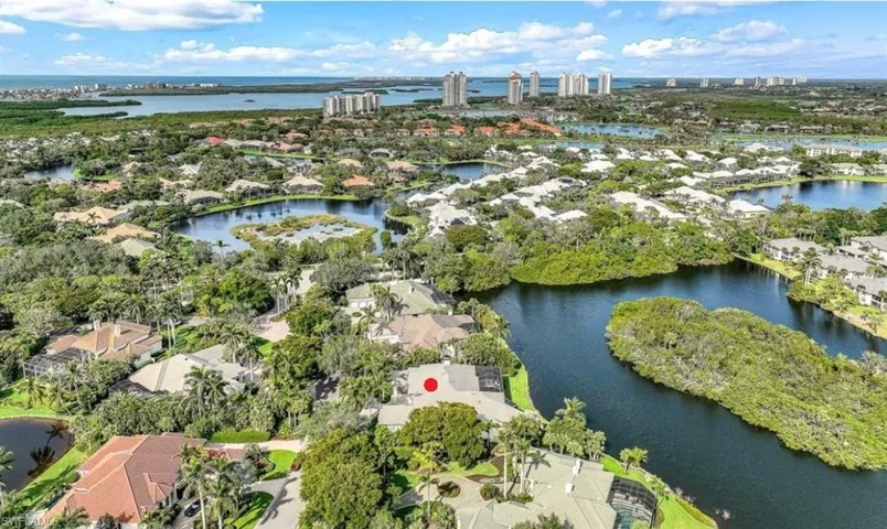 Excellent location in the community, with COMPLETE PRIVACY!