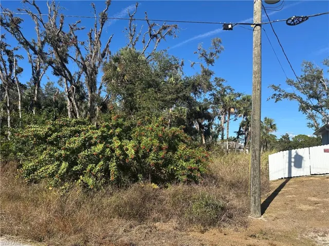 642 Kleinart Dr, Lehigh Acres, Florida 33972