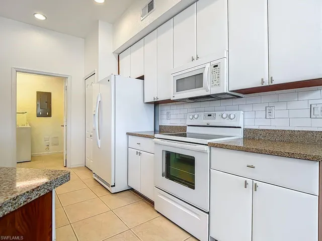 9260 Belleza Way # 203, Fort Myers, Florida 33908