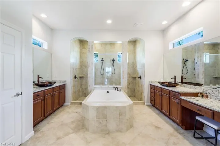 9677 Cobalt Cove Cir, Naples Fl 34120