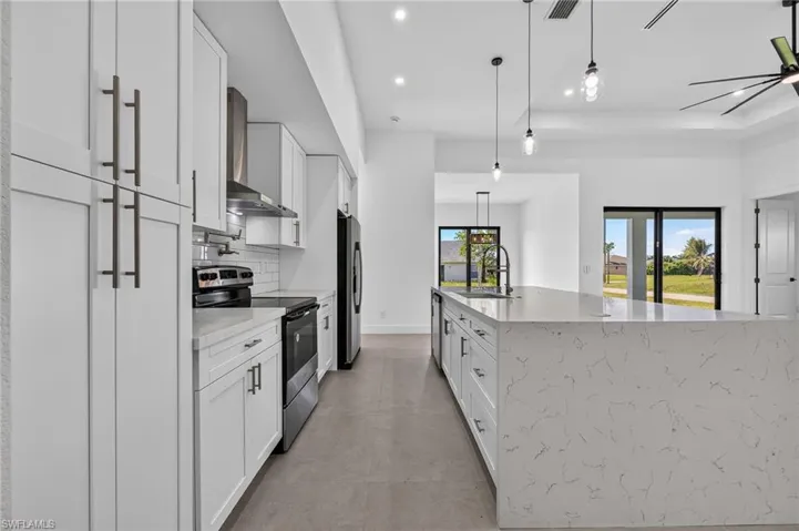 1728 Kismet Pkwy W, Cape Coral, Florida 33993