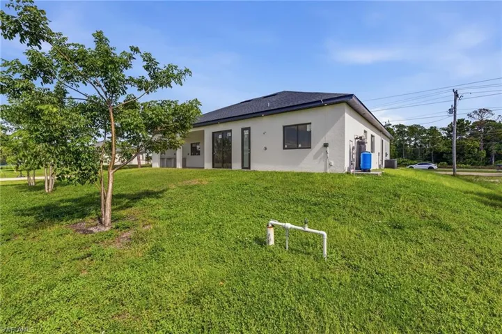 1728 Kismet Pkwy W, Cape Coral, Florida 33993