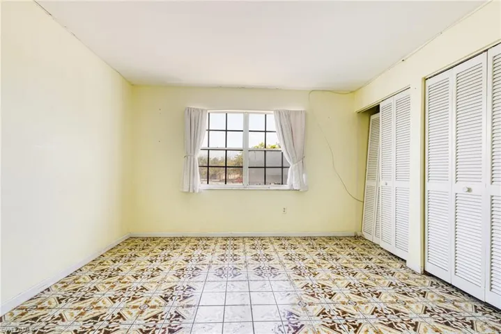 4900  Biscayne  DR, Naples, FL 34112