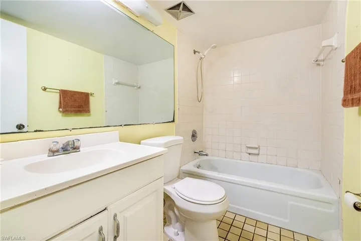4900  Biscayne  DR, Naples, FL 34112