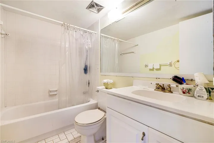 4900  Biscayne  DR, Naples, FL 34112