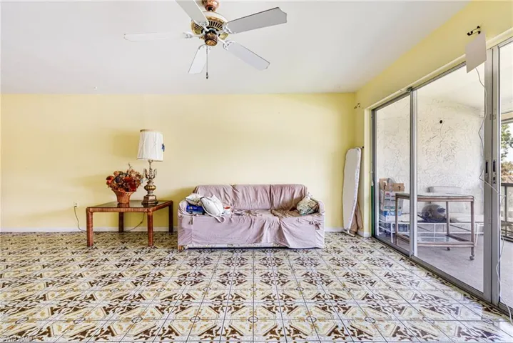 4900  Biscayne  DR, Naples, FL 34112