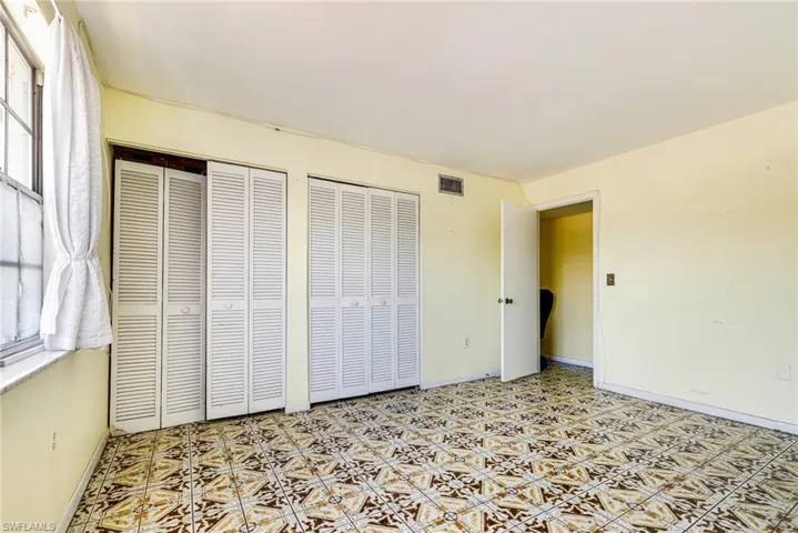 4900  Biscayne  DR, Naples, FL 34112