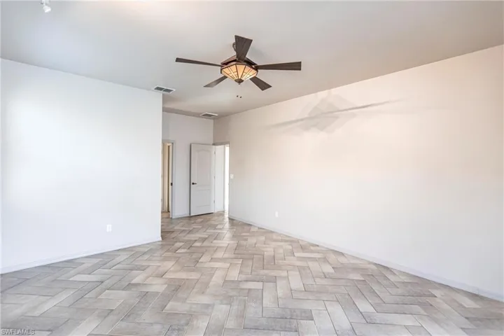 So much room! Owners wing is self-contained.